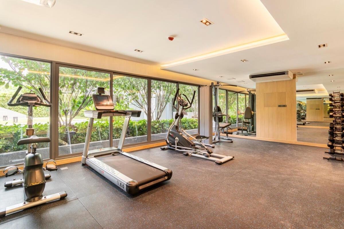 Tierra Residences Bangkok Exteriör bild