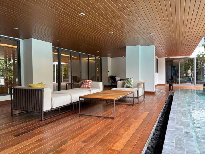 Tierra Residences Bangkok Exteriör bild