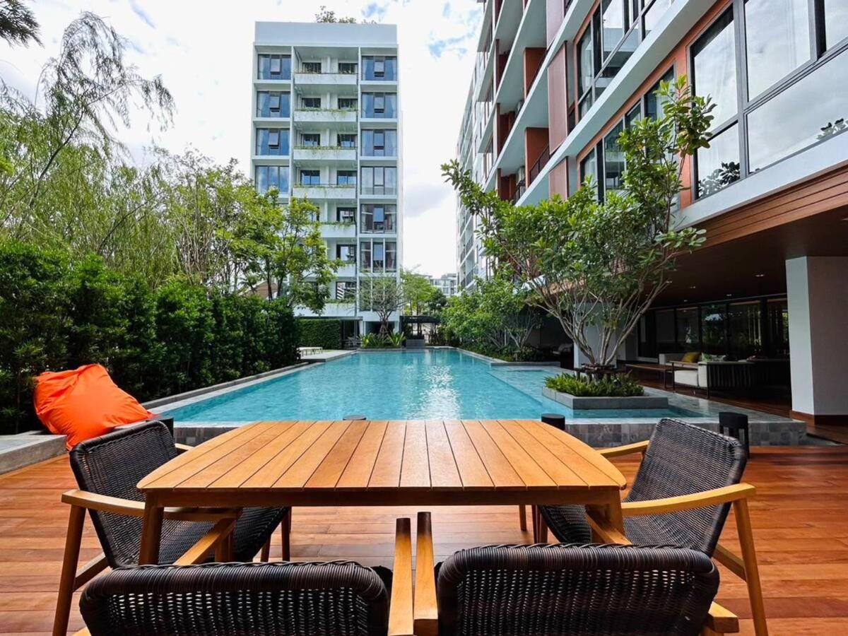 Tierra Residences Bangkok Exteriör bild