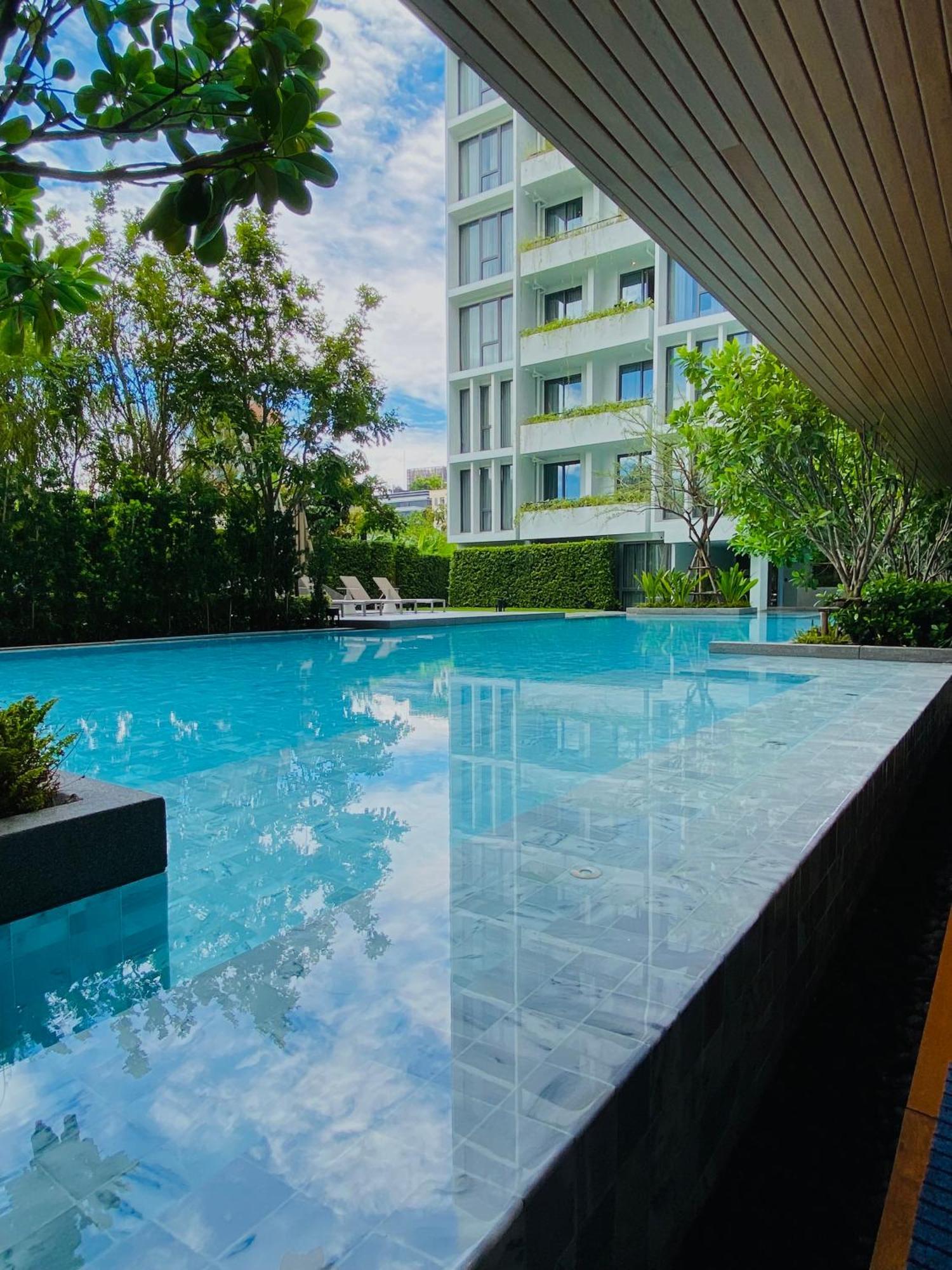 Tierra Residences Bangkok Exteriör bild